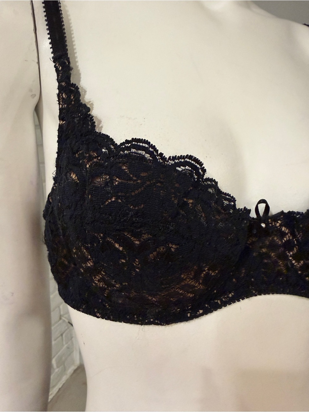 Vintage Victoria’s Secret Black Lace Full Coverage Bra 34A lined Underwire - Picture 5 of 9